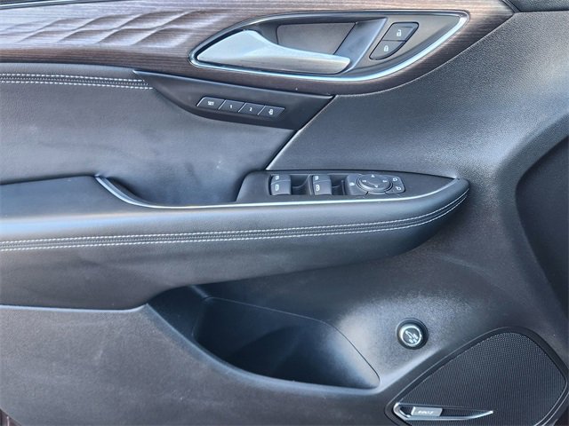 Used 2022 Buick Envision Avenir w/ Technology Package II image 17