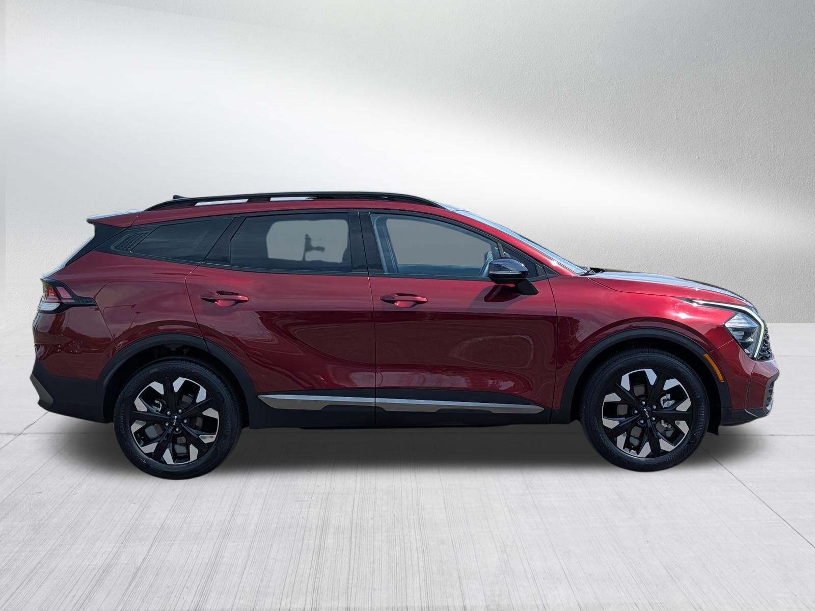 Certified 2023 Kia Sportage X-Line w/ X-Line Premium Package AWD/4WD image 2