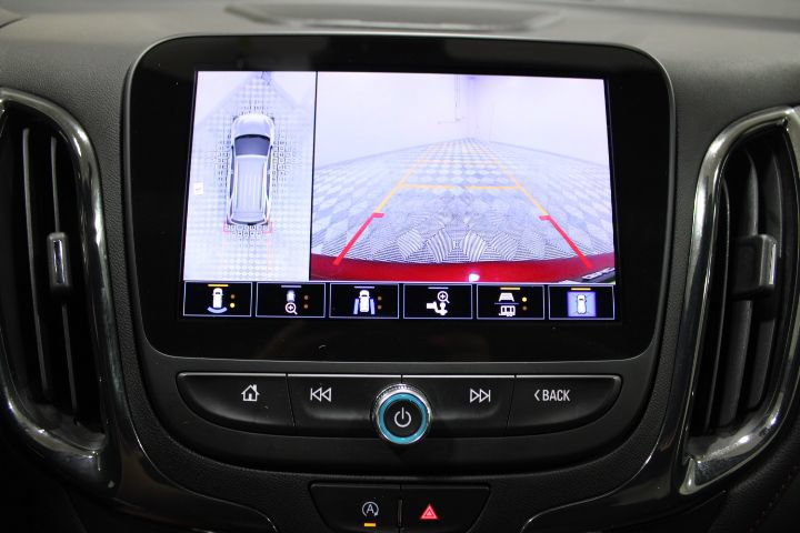 Used 2023 Chevrolet Equinox RS w/ RS Leather Package AWD/4WD image 3