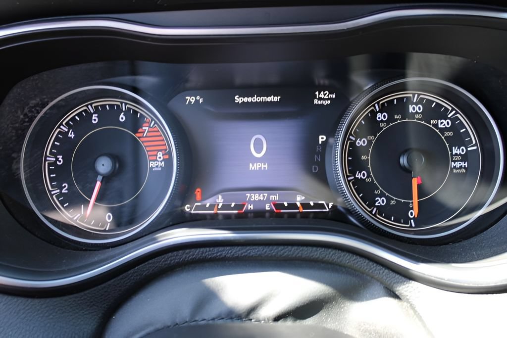 Used 2020 Jeep Cherokee Limited AWD/4WD image 12