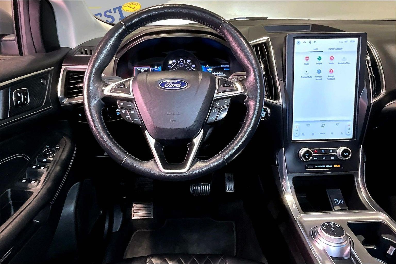 Used 2024 Ford Edge Titanium AWD/4WD image 9