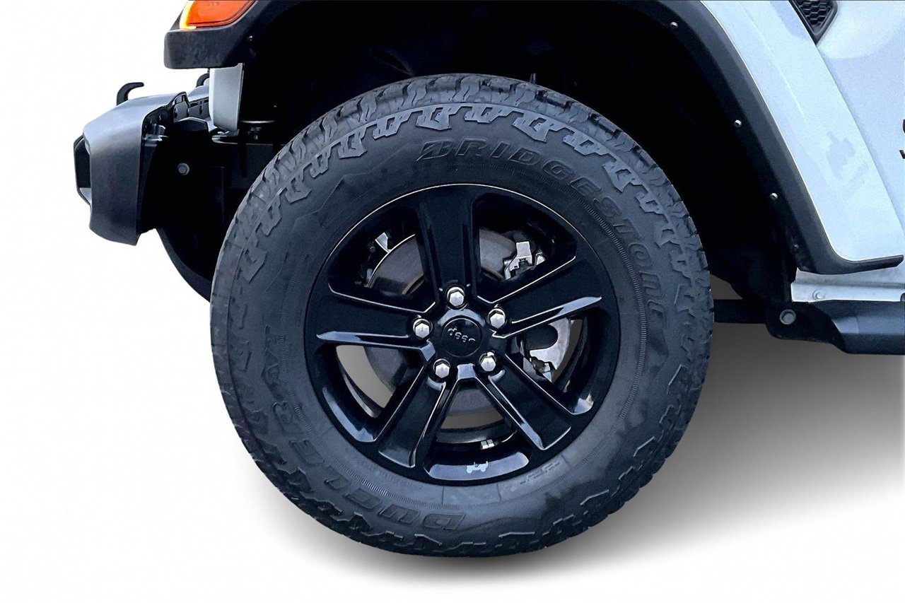 Certified 2022 Jeep Wrangler Unlimited Sahara image 31