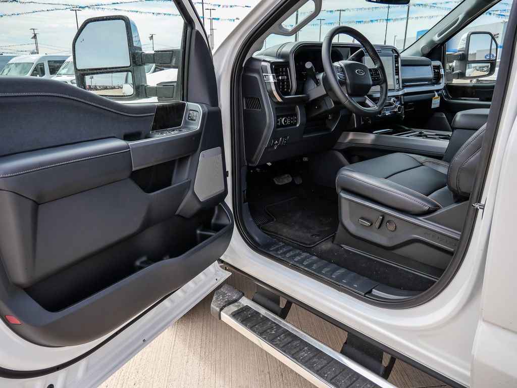 New 2026 Ford F250 Lariat w/ Lariat Premium Package image 31