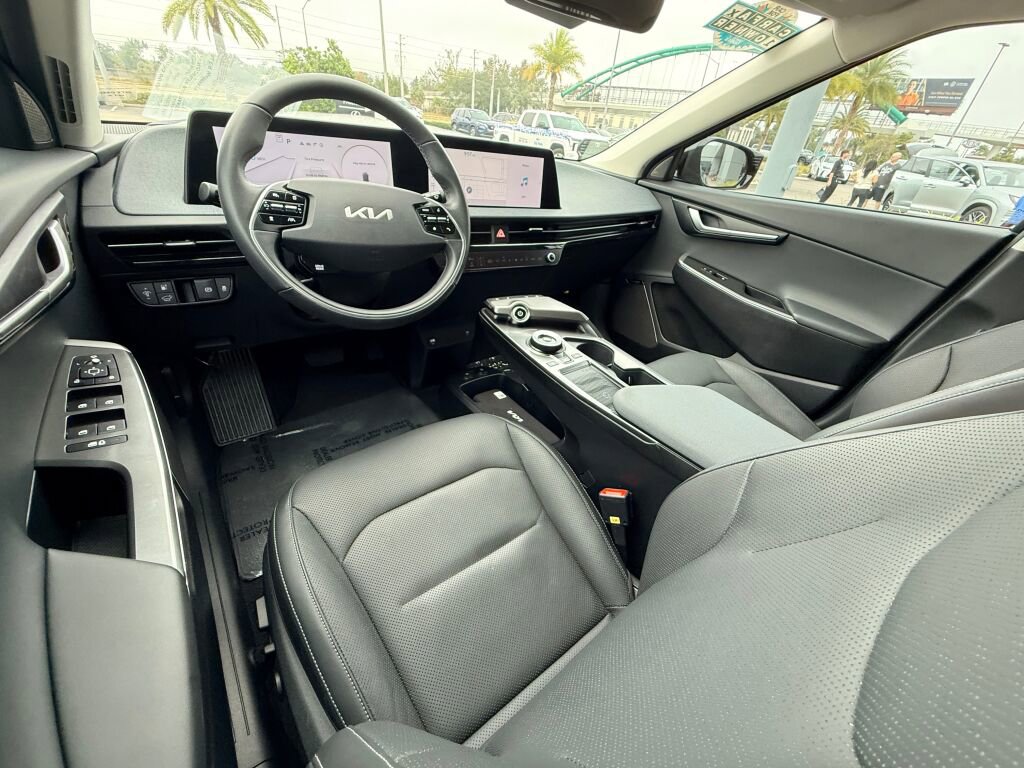 Used 2024 Kia EV6 Wind image 20