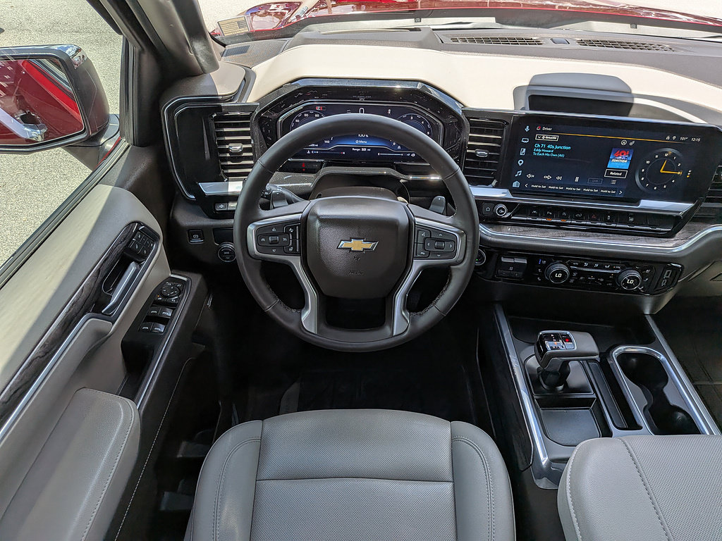 Certified 2025 Chevrolet Silverado 1500 High Country AWD/4WD image 15