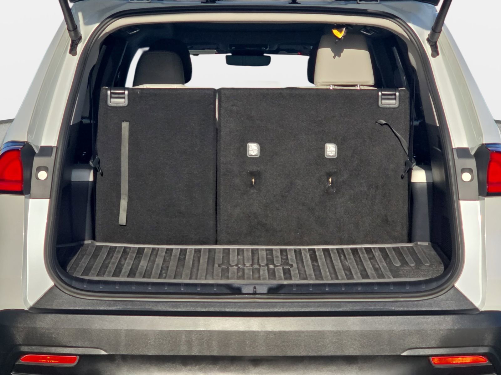 Used 2025 Toyota Grand Highlander AWD image 13