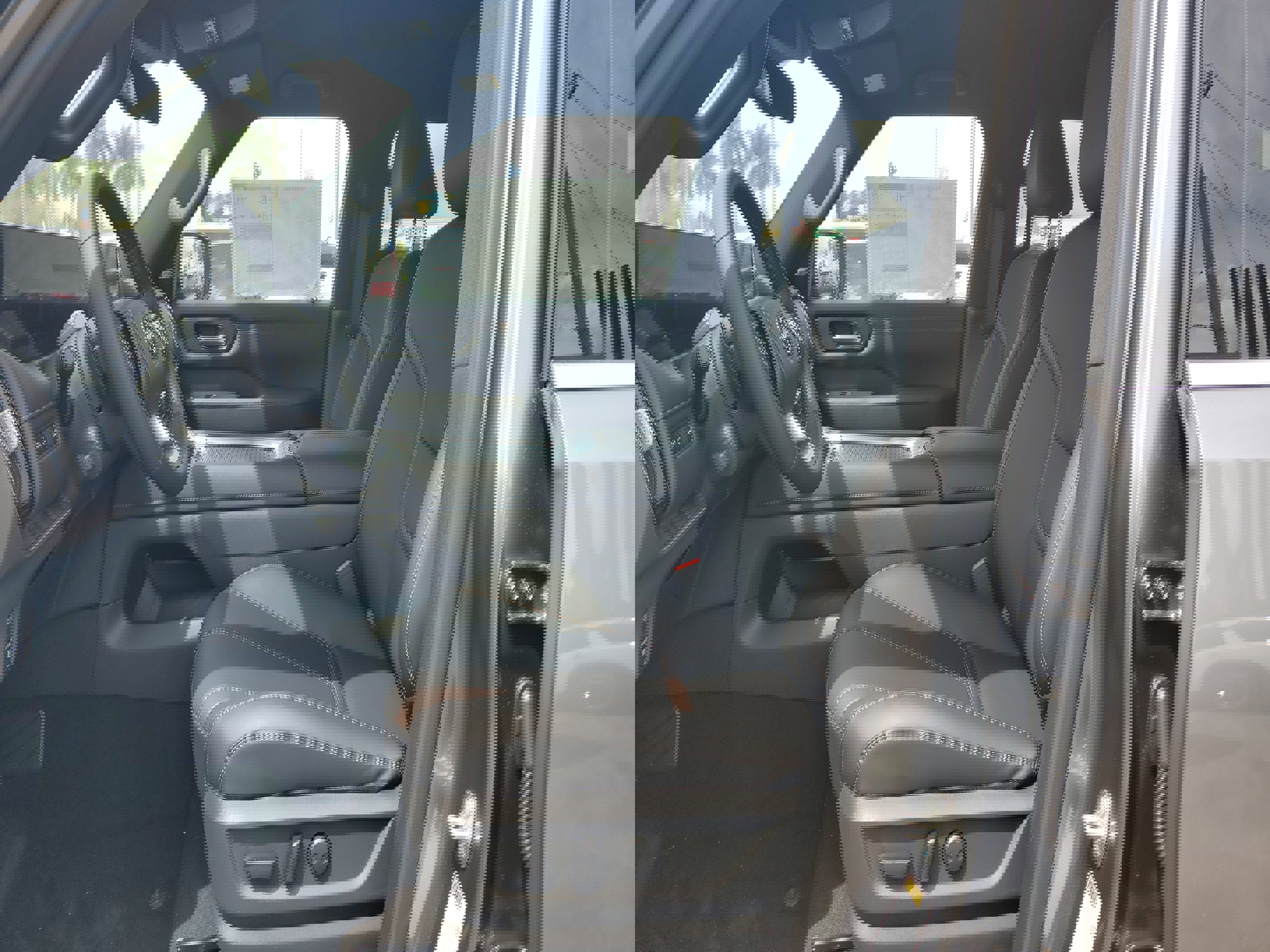 New 2025 Nissan Armada SL image 10