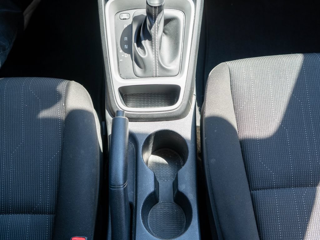 Used 2021 Hyundai Venue SE FWD image 24