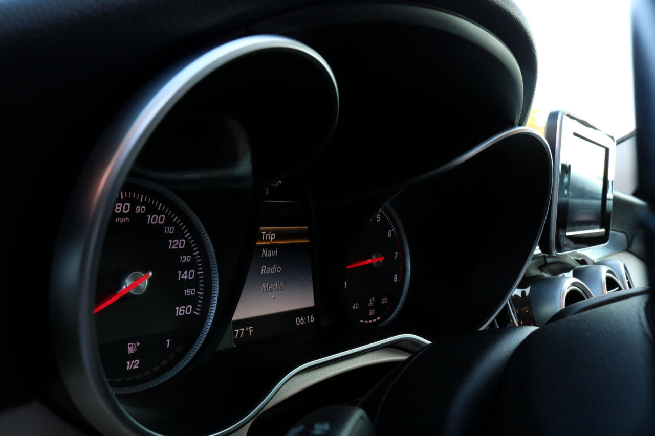 Used 2015 Mercedes-Benz C 300 4MATIC Sedan image 19