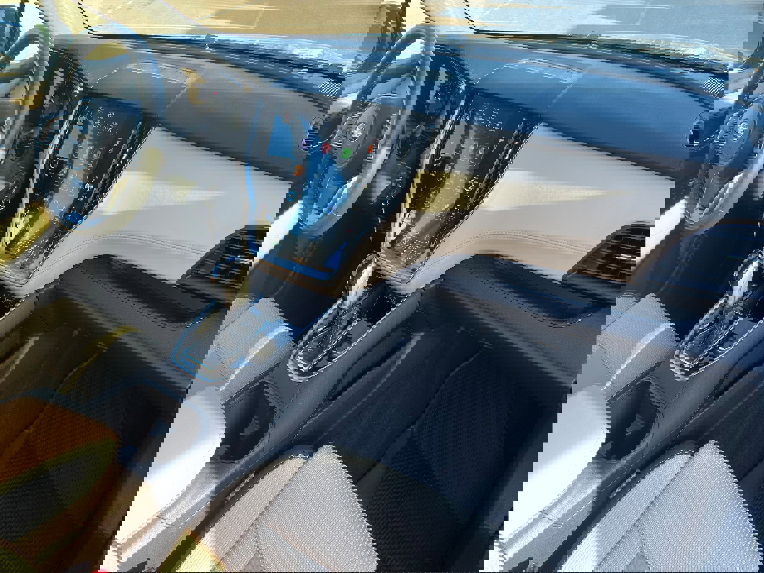 Used 2025 Subaru Outback Premium w/ Popular Package #1A image 15