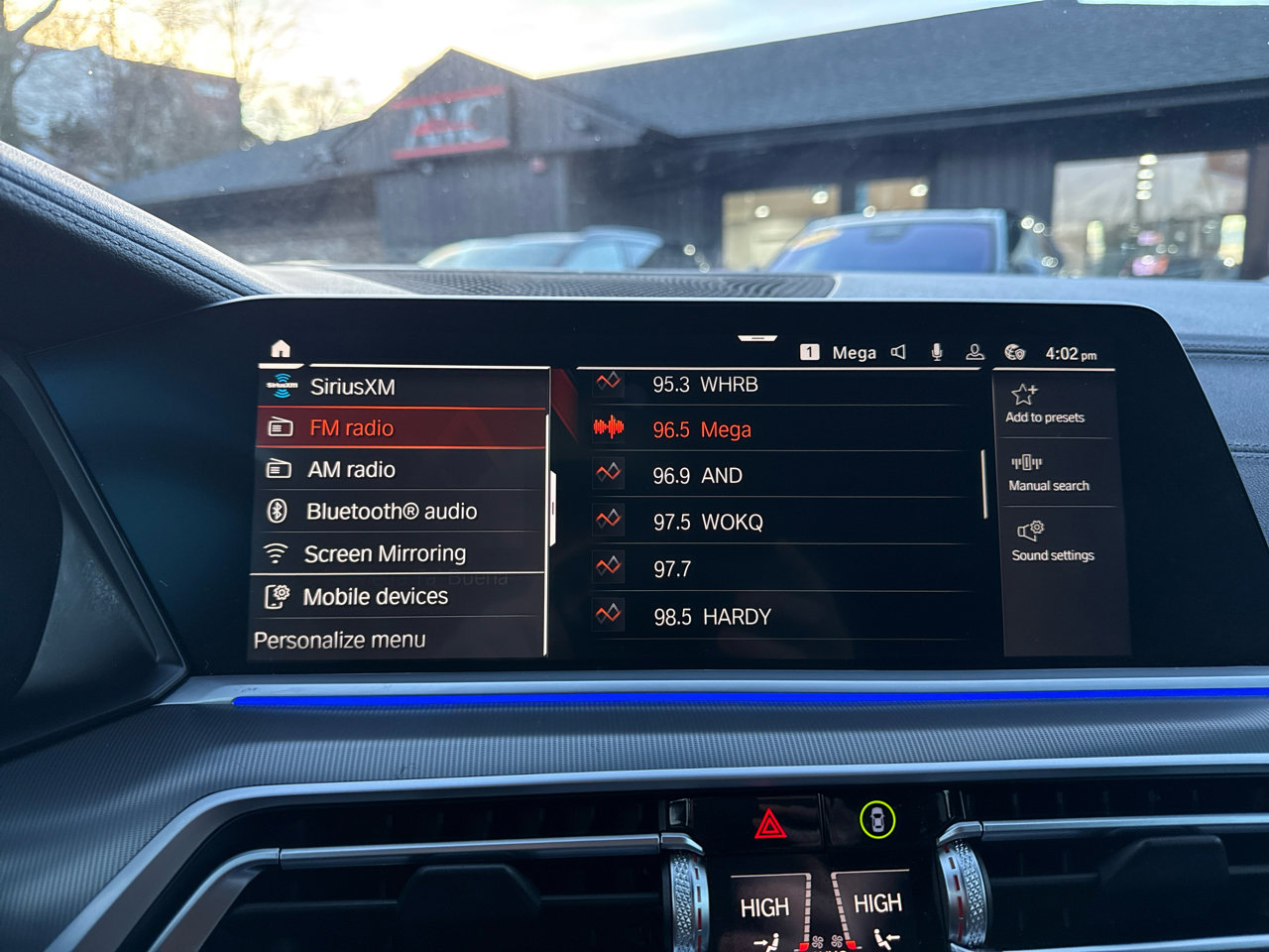 Used 2022 BMW X5 xDrive40i w/ Premium Package image 49