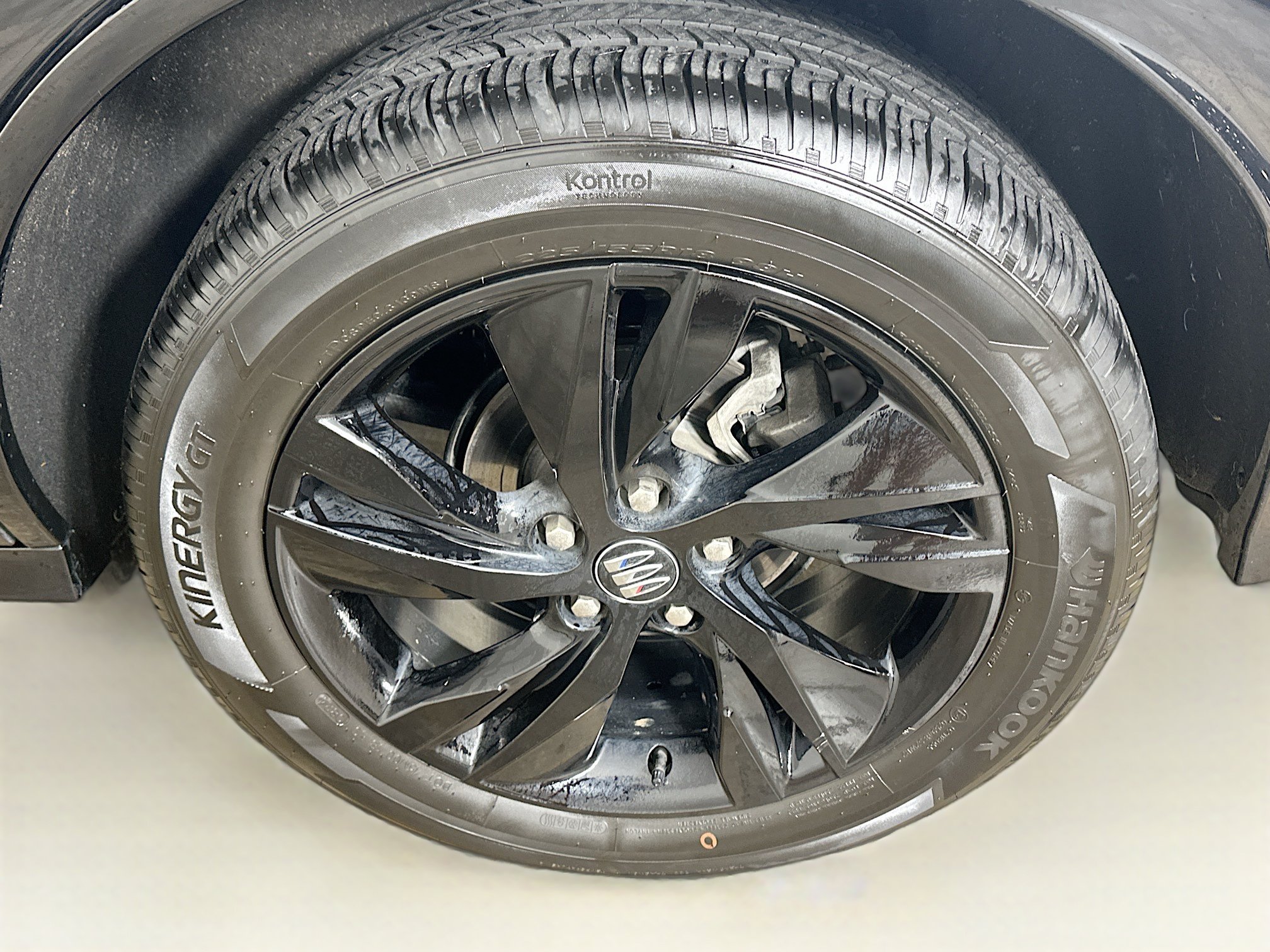 Used 2024 Buick Encore GX Sport Touring FWD image 11