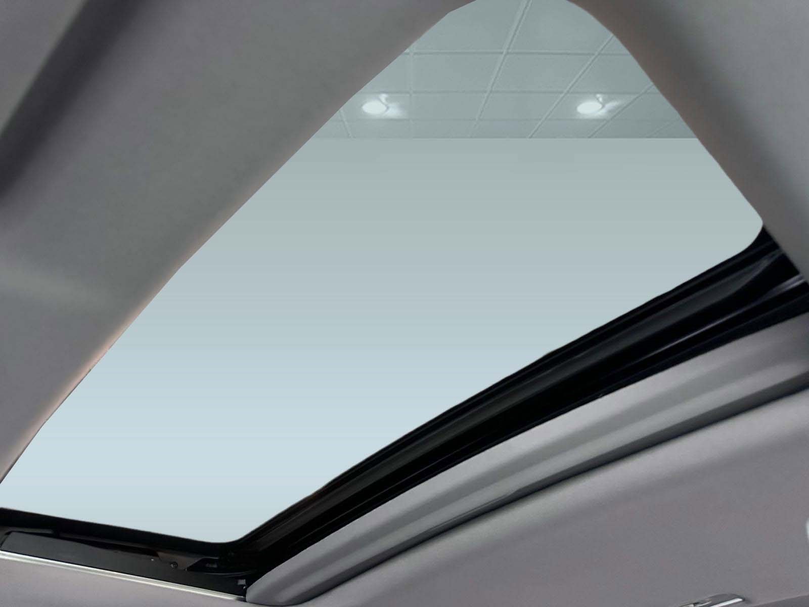 Used 2019 Honda CR-V Touring image 13