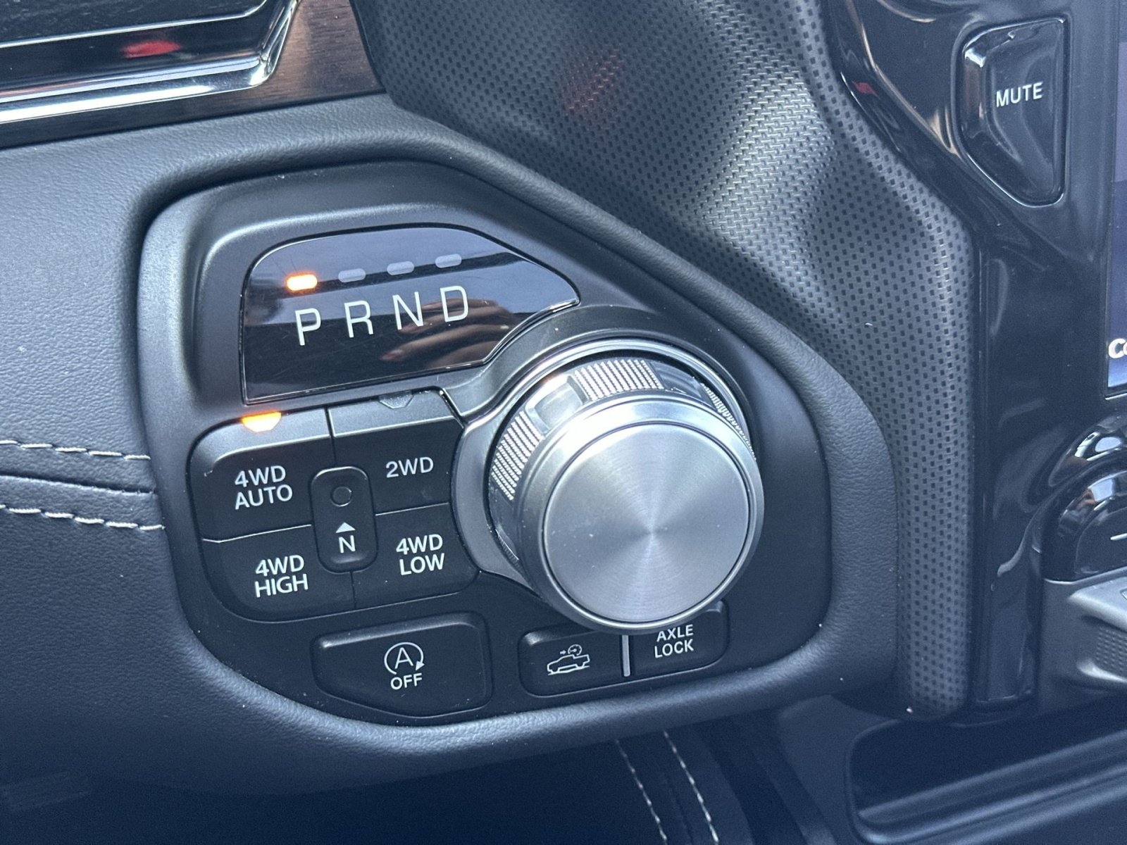 Used 2024 RAM 1500 Limited AWD/4WD image 23