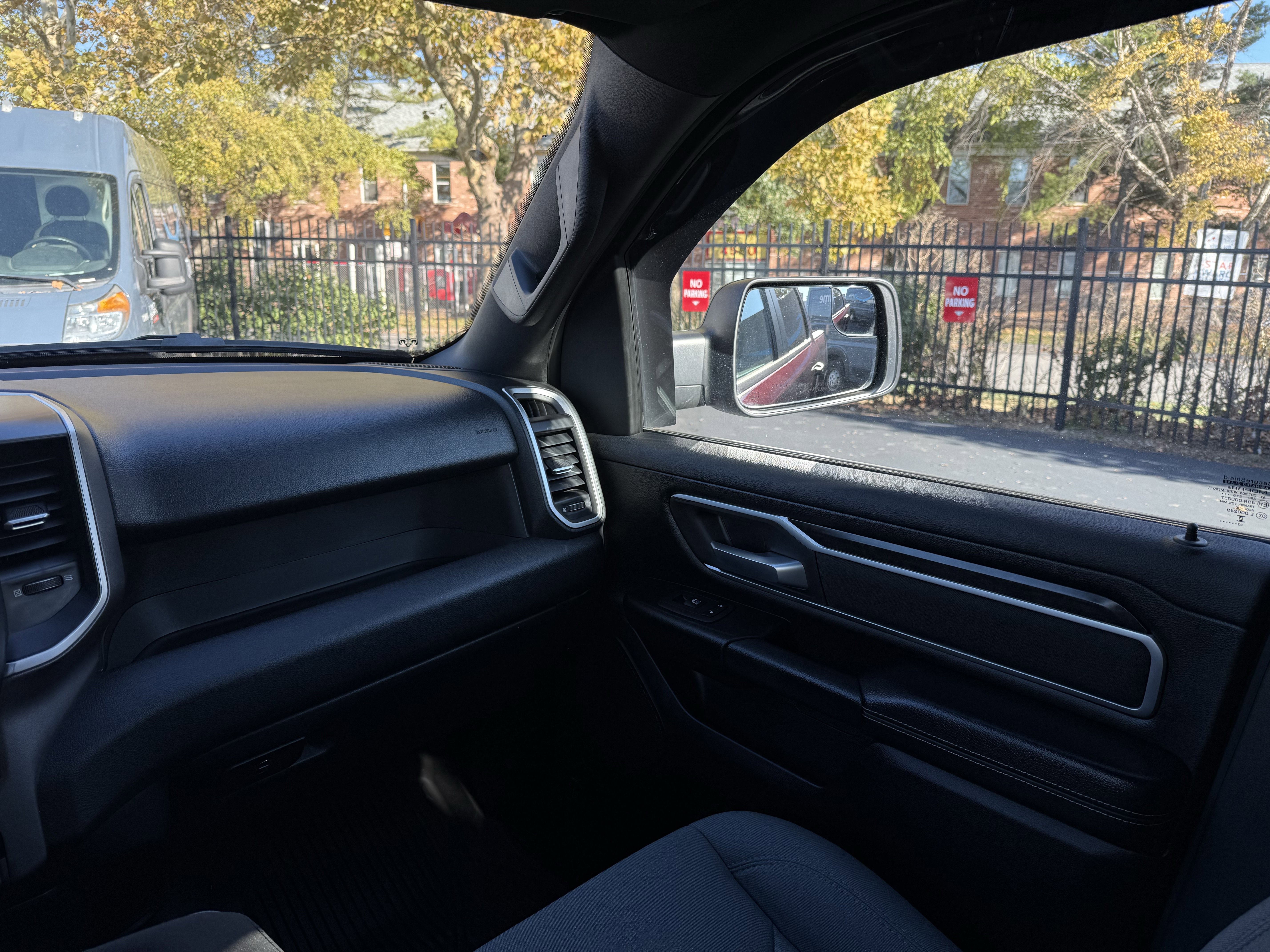 Used 2023 RAM 1500 Big Horn image 27