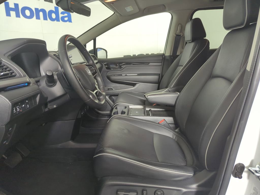 Certified 2025 Honda Odyssey Touring image 8