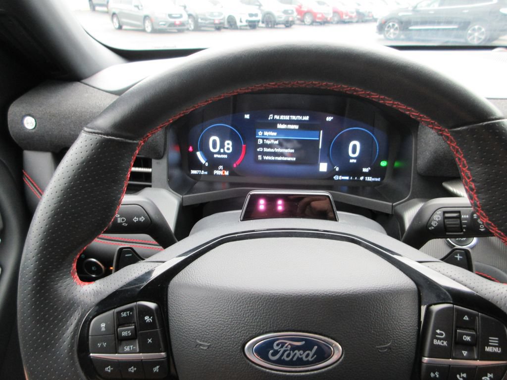 Used 2025 Ford Explorer ST AWD/4WD image 35