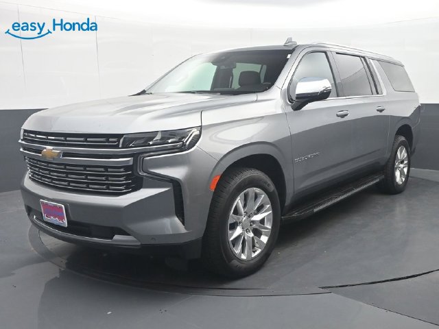Used 2023 Chevrolet Suburban Premier AWD/4WD image 3