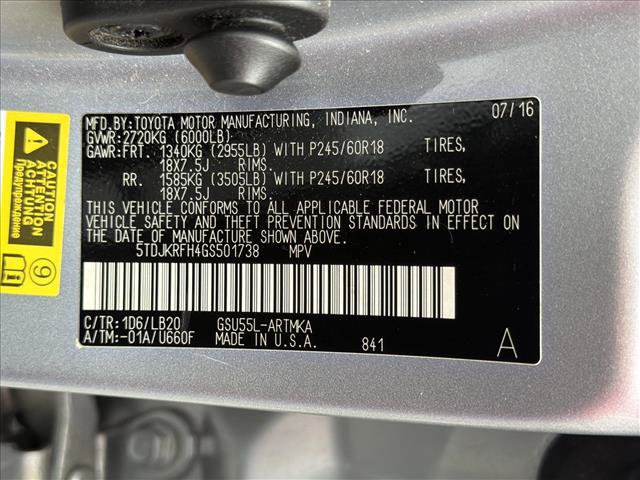 Used 2016 Toyota Highlander XLE w/ Four Season Floor Mat Package AWD/4WD image 24