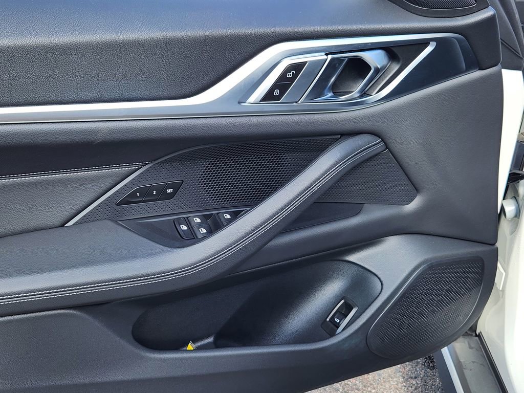 Certified 2025 BMW i4 xDrive40i w/ Parking Assistance Package image 23