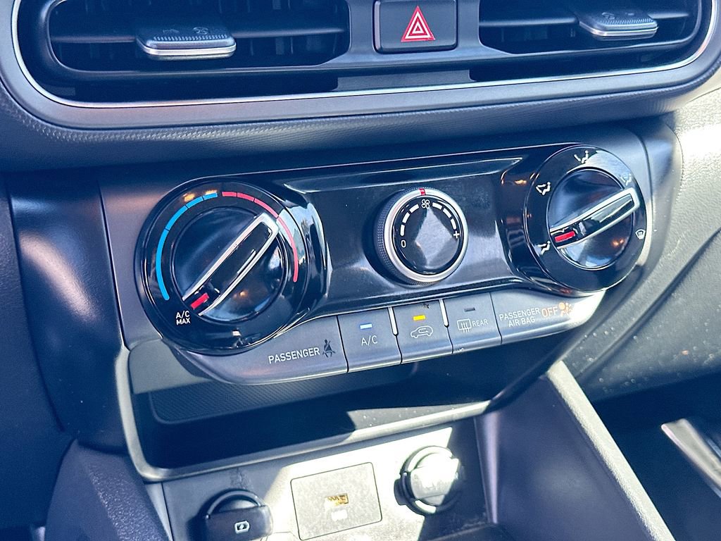 Used 2022 Hyundai Kona SEL image 16