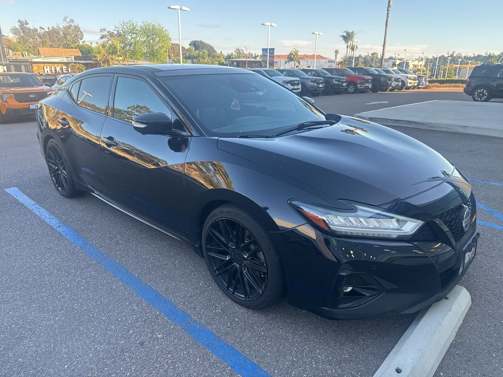Used 2019 Nissan Maxima SR w/ Premium Package image 10