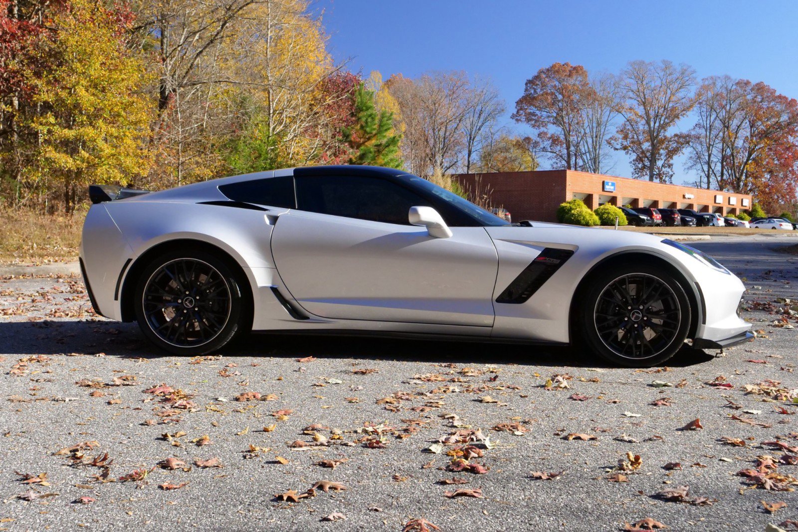 Used 2016 Chevrolet Corvette Z06 w/ 3LZ Preferred Equipment Group image 38