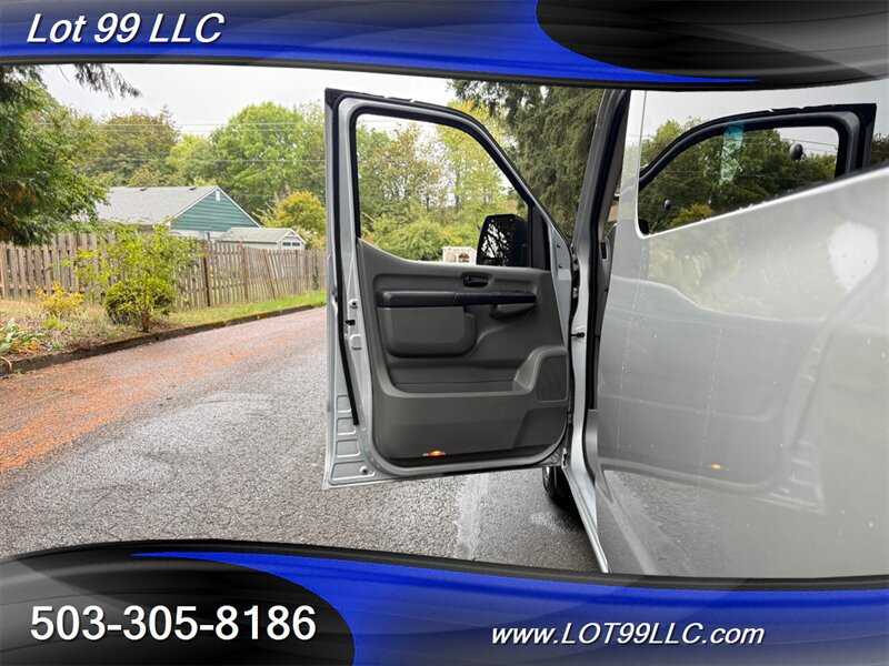 Used 2021 Nissan NV 3500 SV RWD image 29