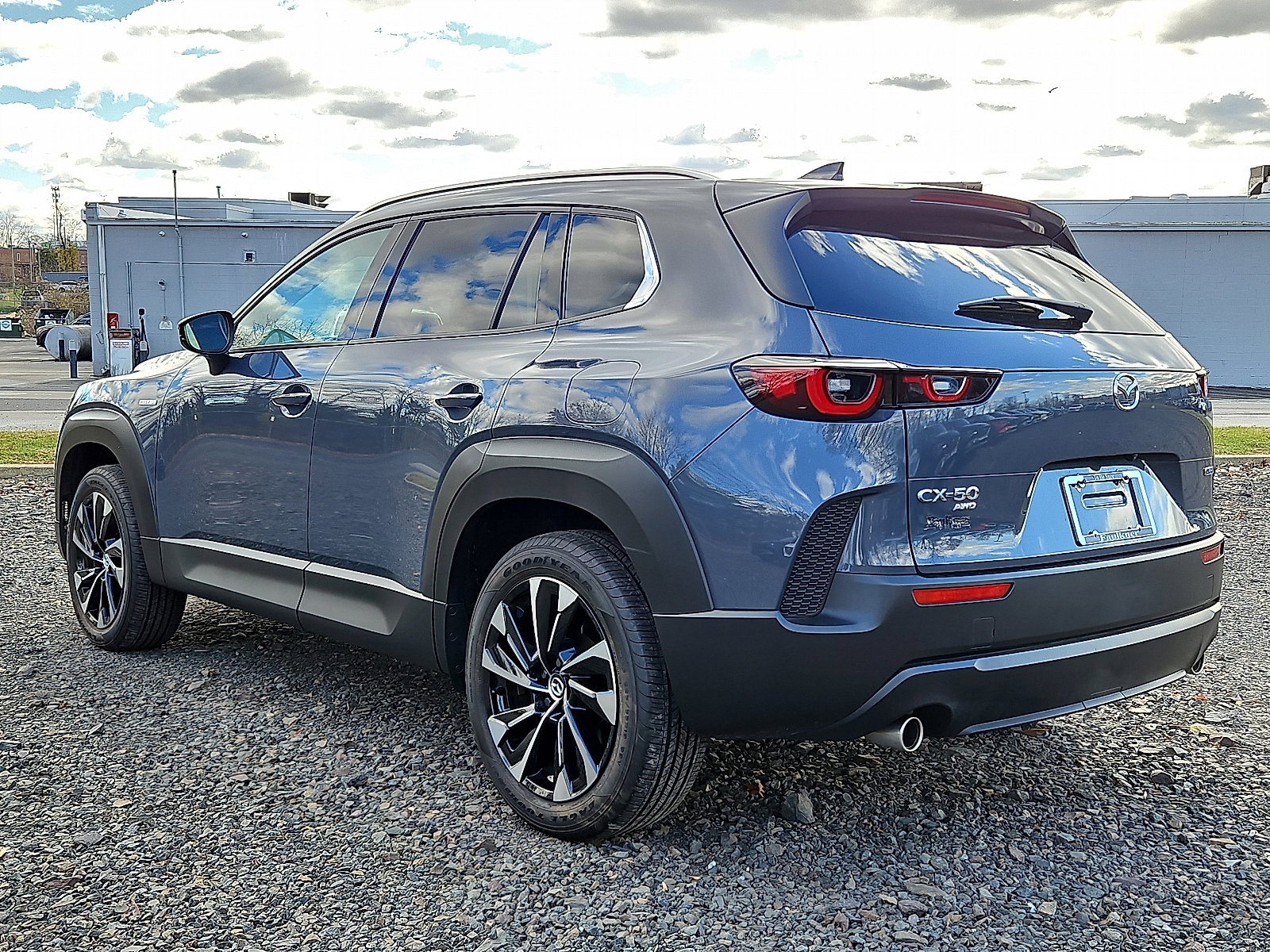 Used 2025 MAZDA CX-50 2.5 Hybrid w/ Weather Package image 4