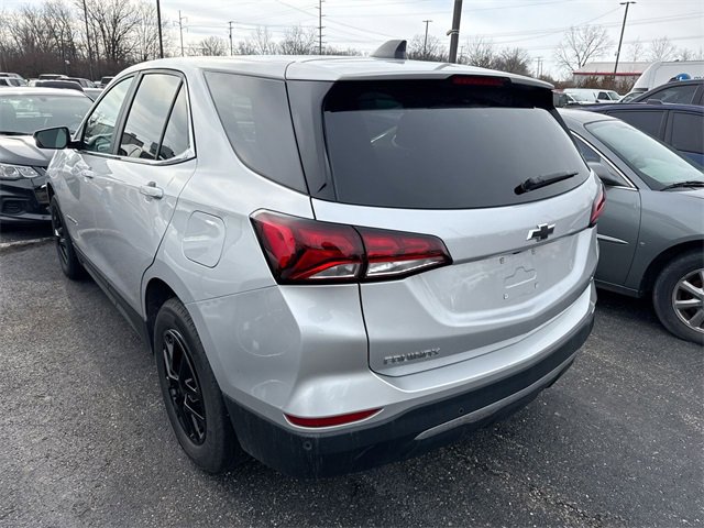 Used 2022 Chevrolet Equinox LT image 2