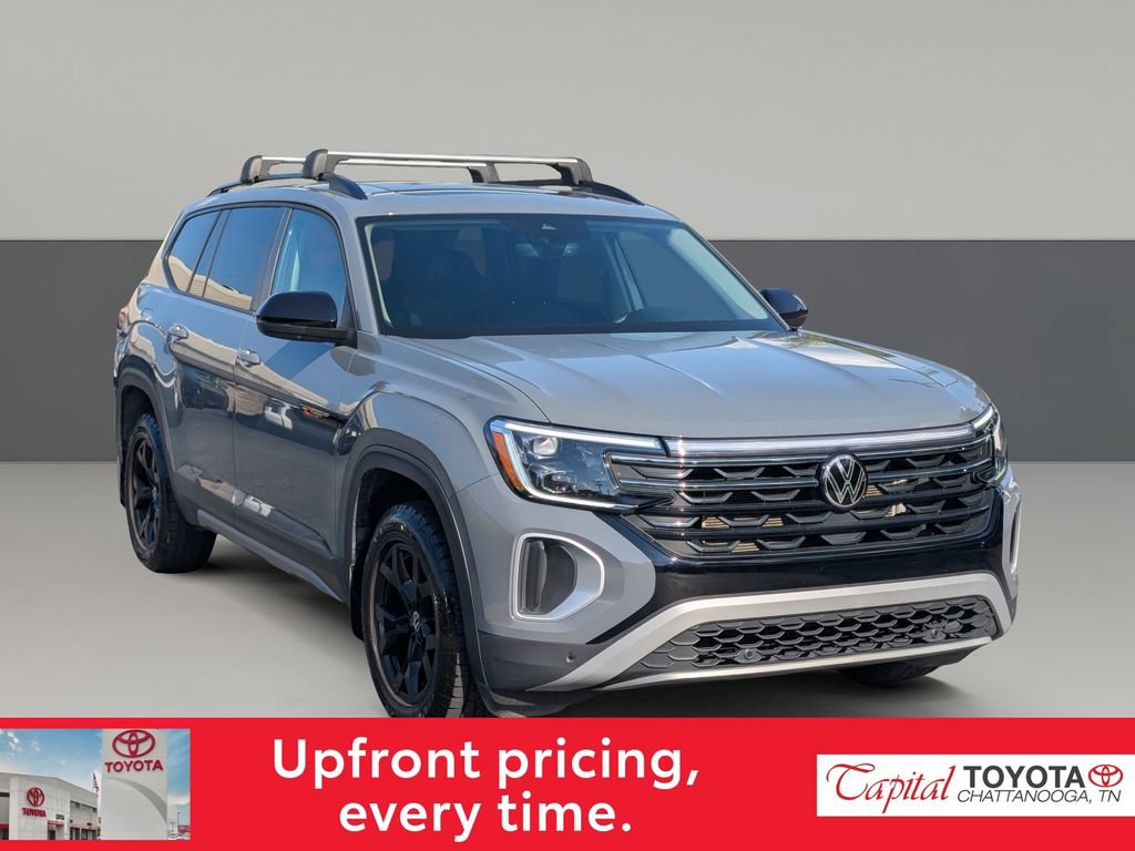 Used 2024 Volkswagen Atlas Peak Edition SE AWD/4WD image 1
