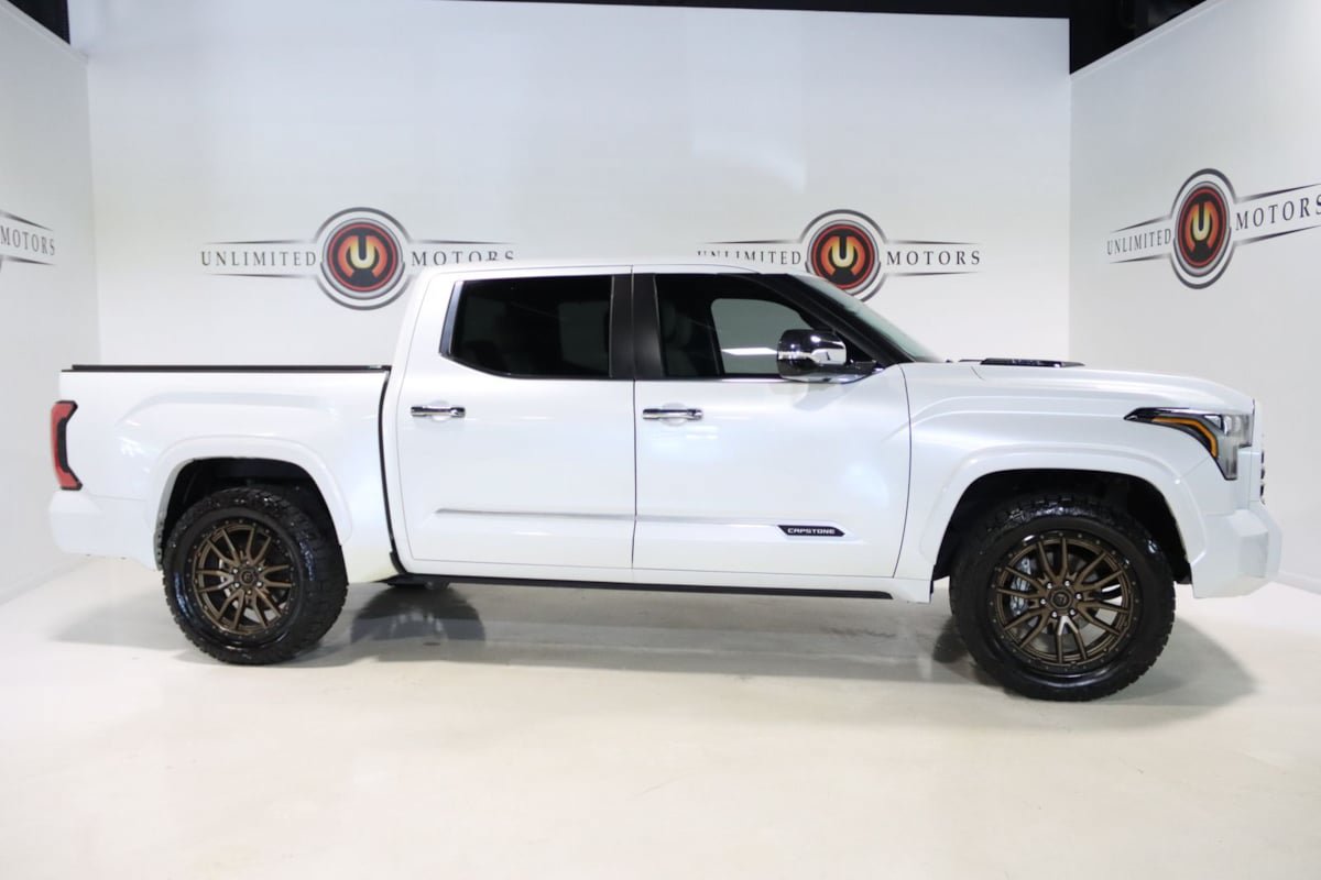Used 2024 Toyota Tundra Capstone AWD/4WD image 35