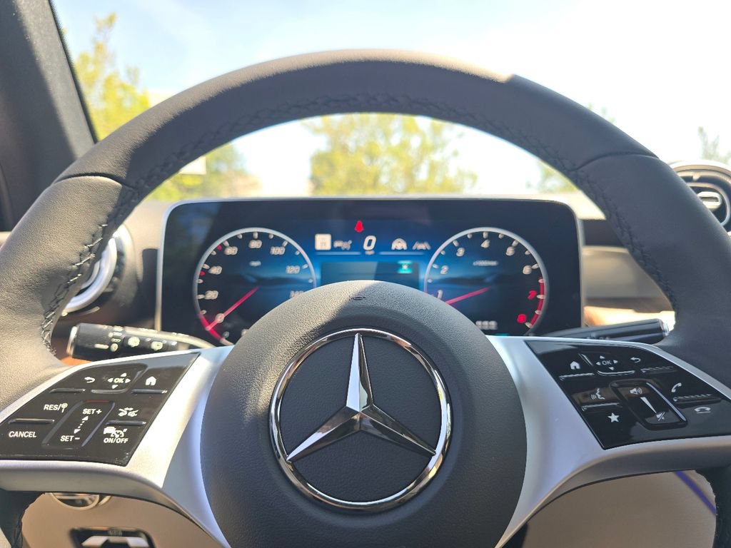 New 2027 Mercedes-Benz GLC 300 4MATIC image 29