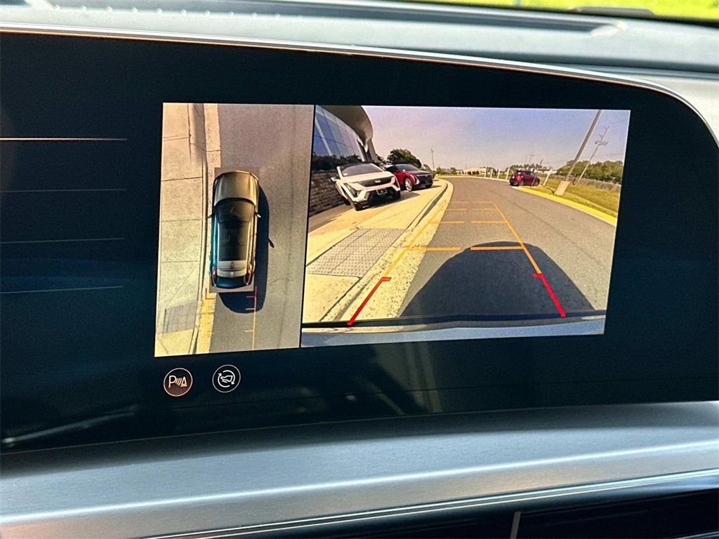 New 2025 Cadillac Lyriq Sport image 12