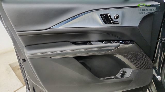Used 2024 Cadillac Lyriq Tech RWD image 37