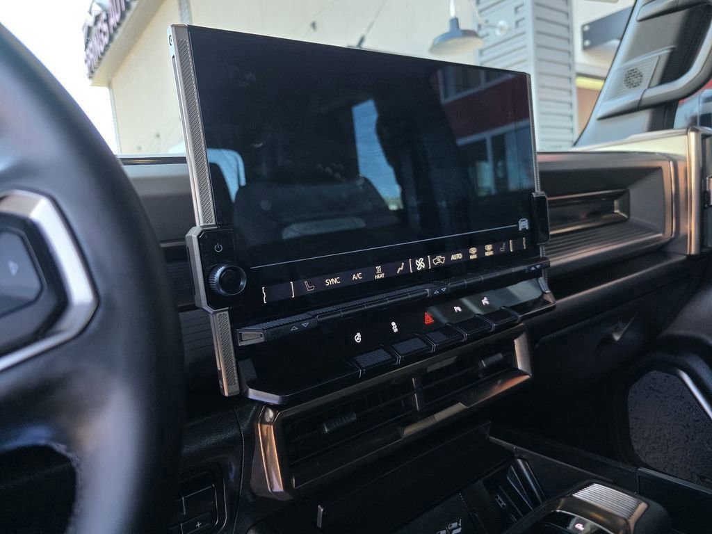 Used 2025 GMC Hummer EV 3X image 25