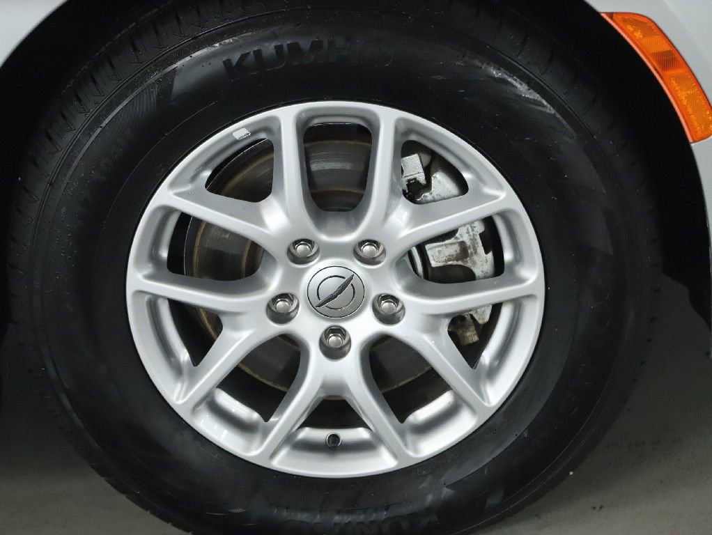 Used 2024 Chrysler Pacifica Touring-L image 10