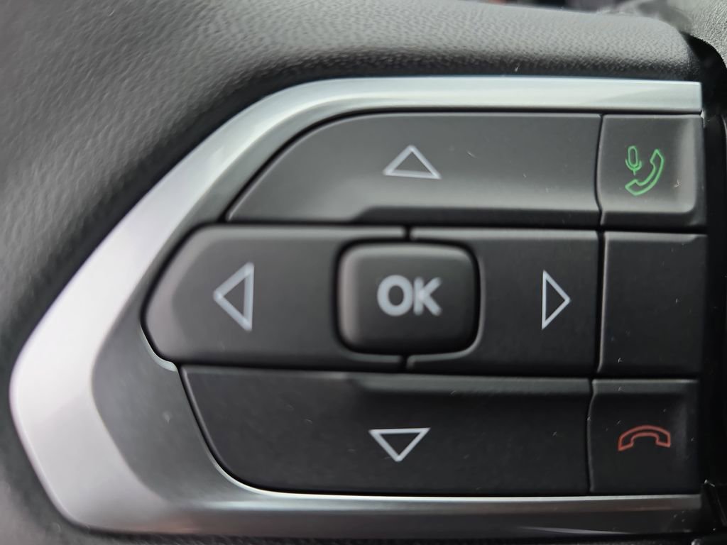 New 2026 Jeep Compass Latitude image 17