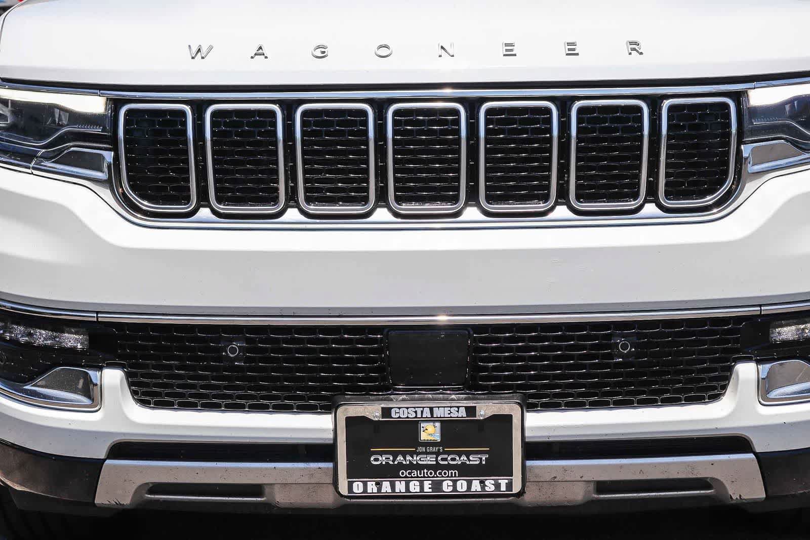 Used 2024 Jeep Wagoneer L Series II RWD image 9