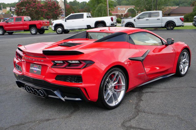 Used 2026 Chevrolet Corvette Z06 RWD image 9