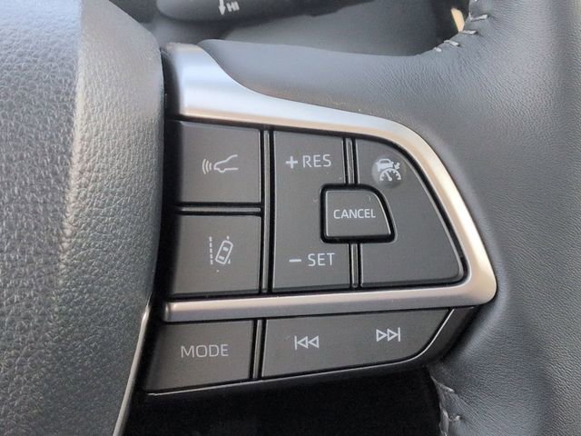 Certified 2026 Toyota Highlander XLE image 19