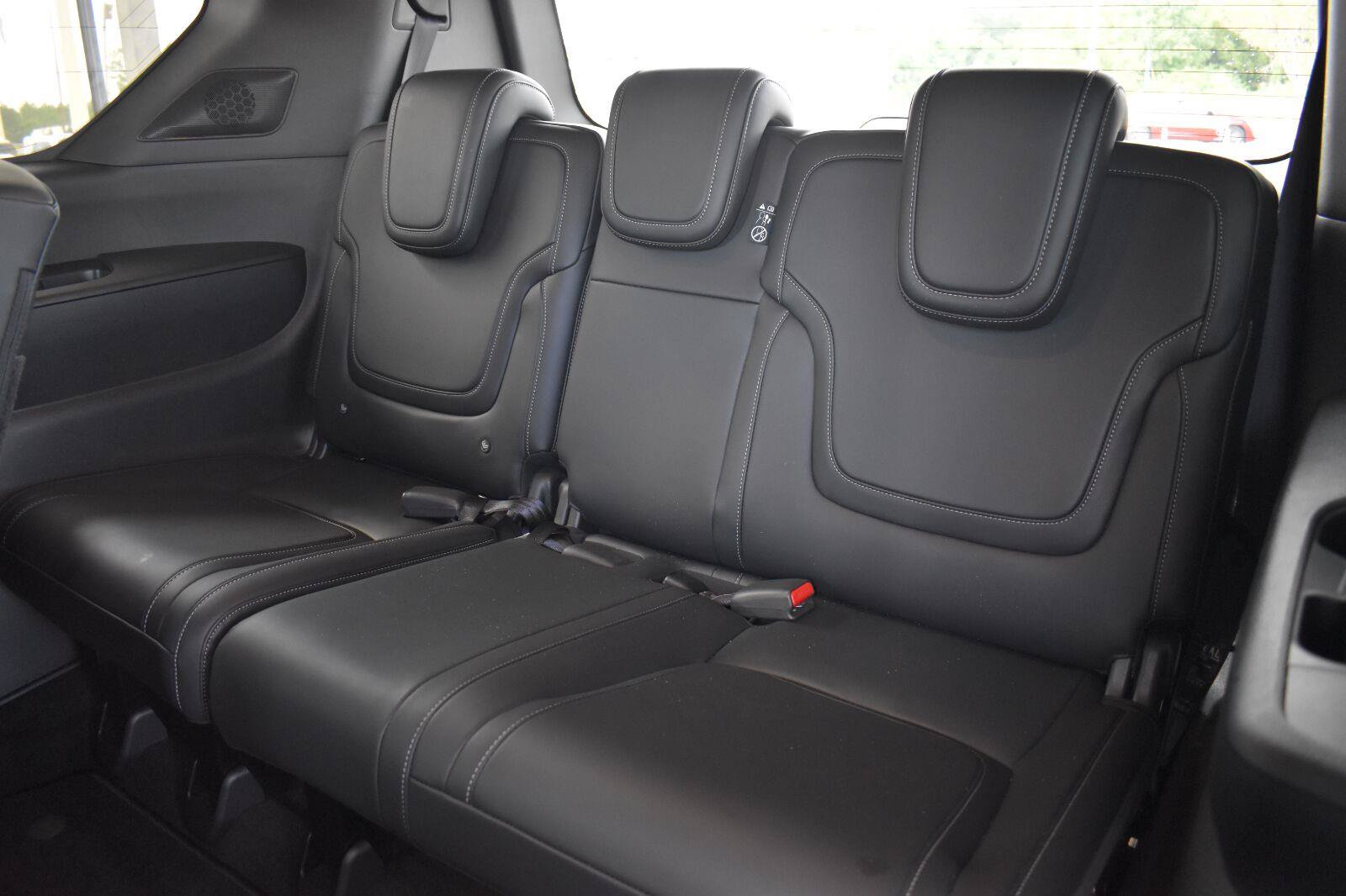 Certified 2025 Nissan Armada PRO-4X AWD/4WD image 60