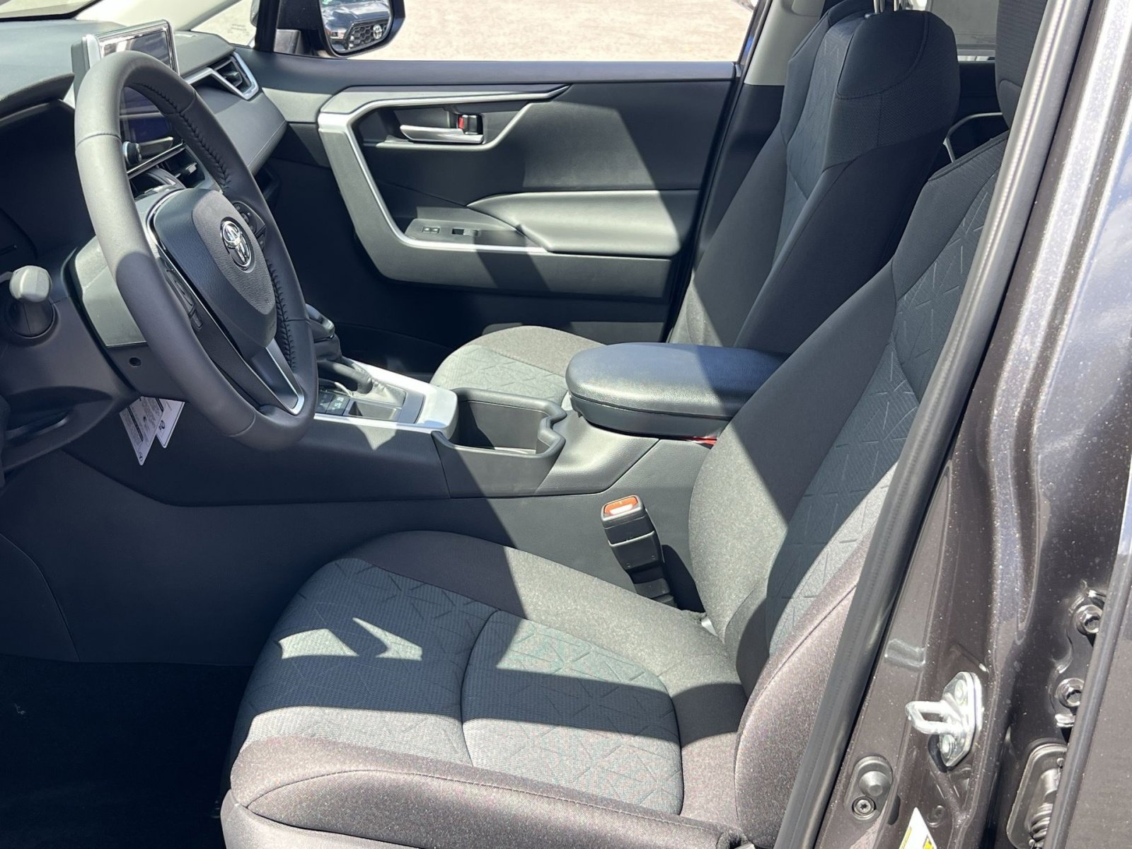 New 2025 Toyota RAV4 XLE image 7