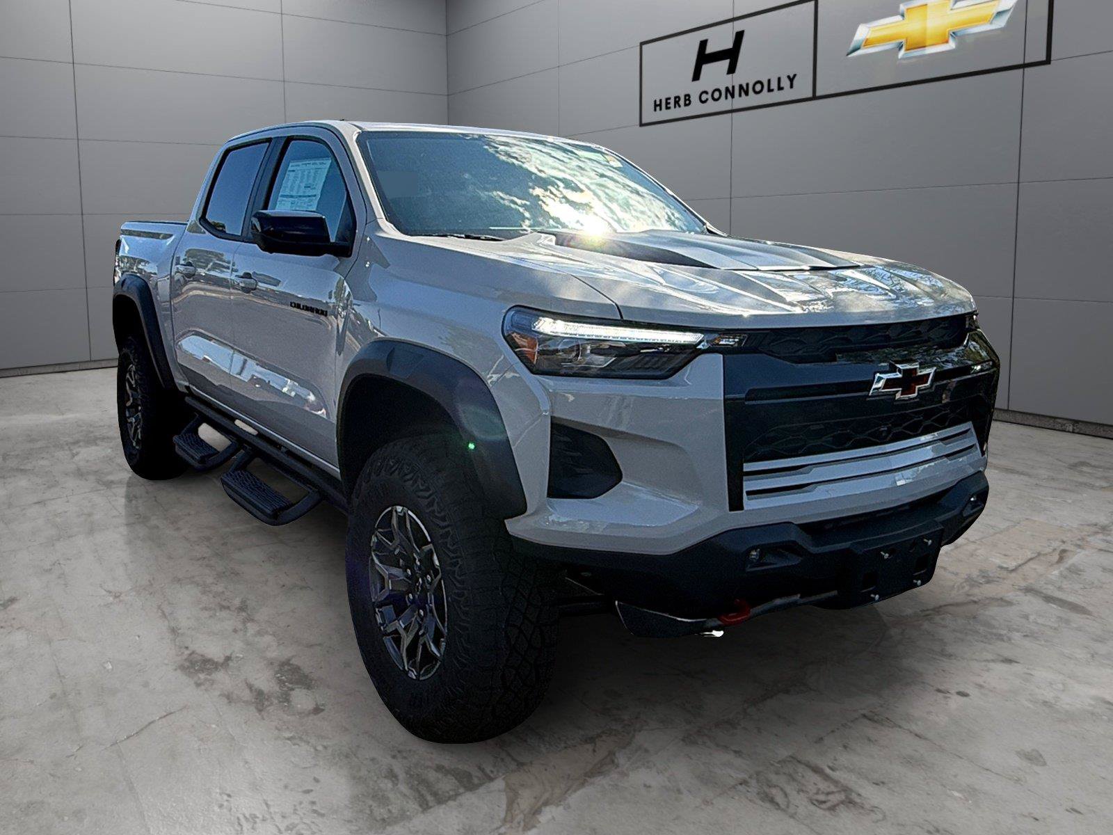 New 2026 Chevrolet Colorado ZR2 w/ Technology Package AWD/4WD image 7