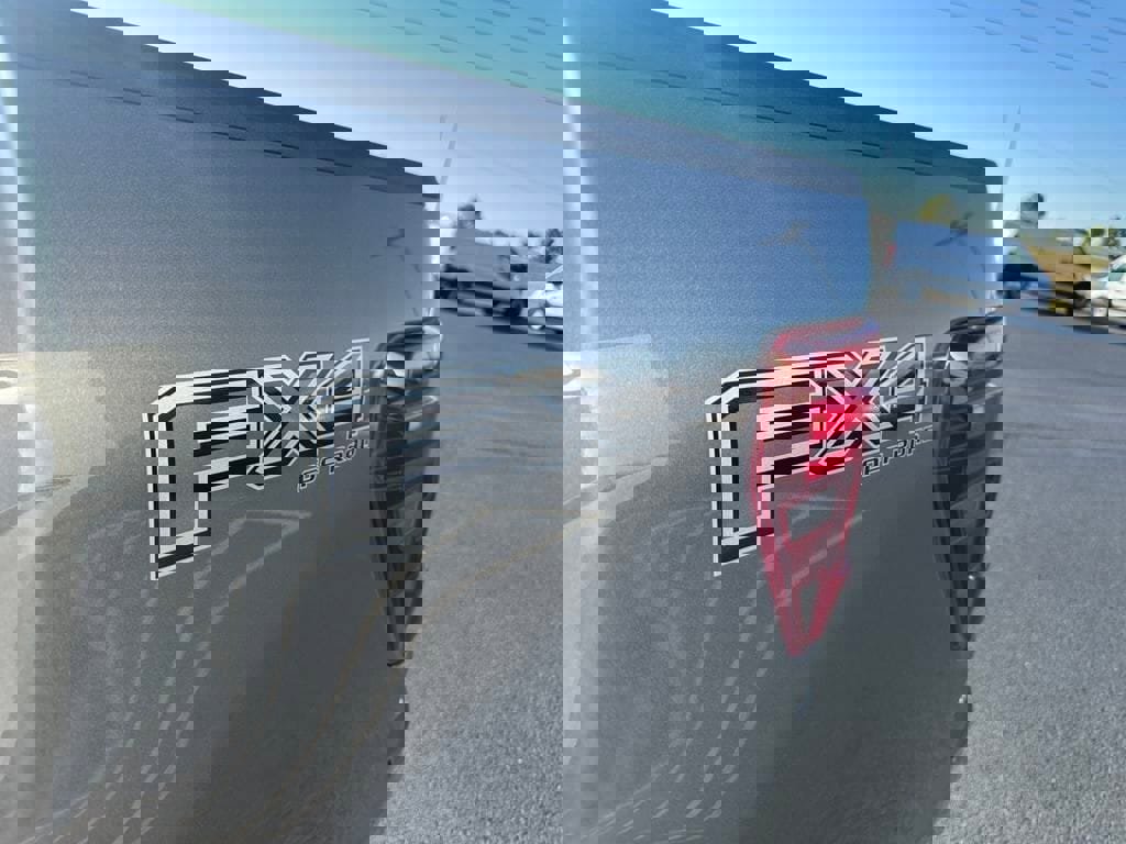 New 2025 Ford F150 Lariat w/ Equipment Group 501A Mid image 26