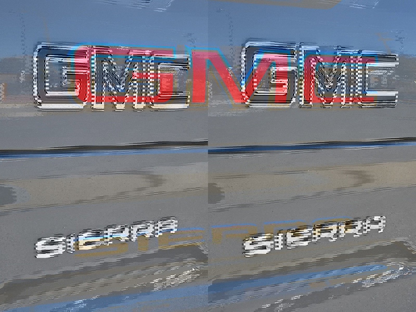 Used 2024 GMC Sierra 1500 AT4 w/ Technology Package image 10