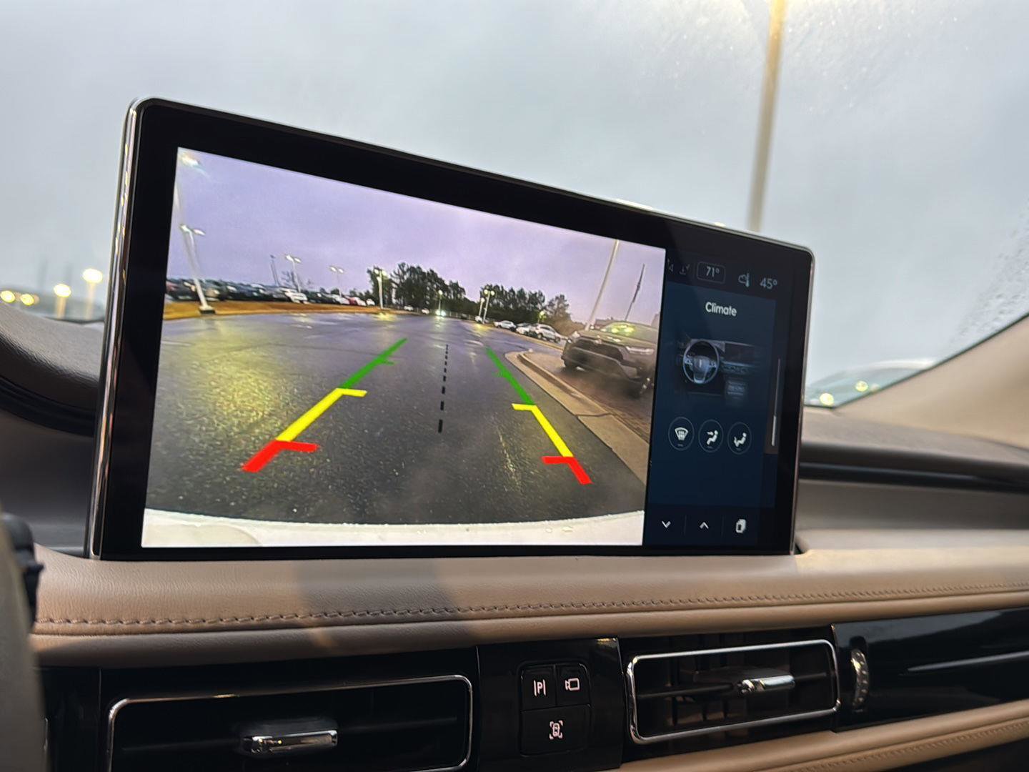 Used 2022 Lincoln Nautilus FWD w/ Premium Package image 22