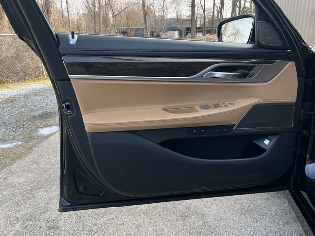 Used 2019 BMW 740i w/ Executive Package image 10