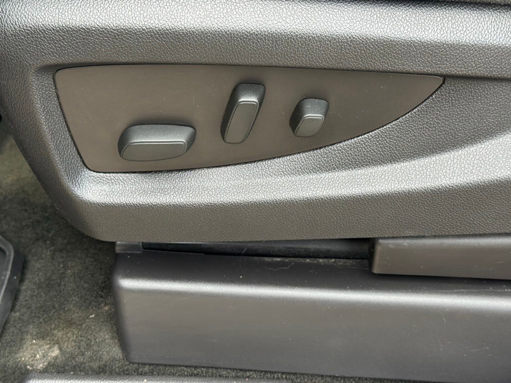 Used 2017 Chevrolet Silverado 1500 LT w/ All Star Edition image 27