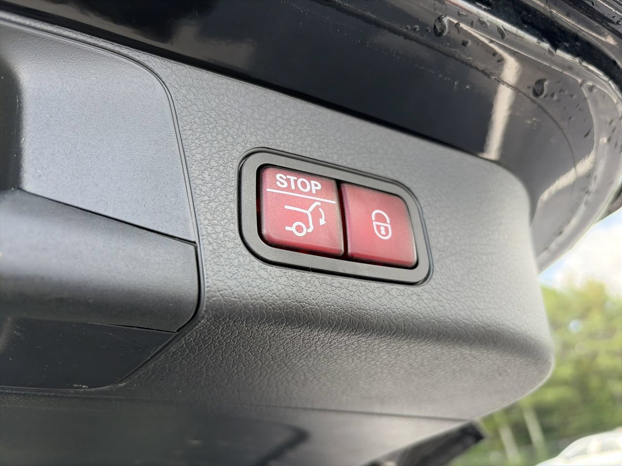 Used 2025 Mercedes-Benz GLB 250 image 31